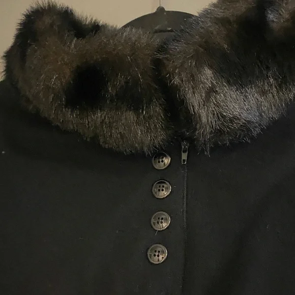 Dennis Basso Black Cape with Faux Fur Trim - Picture 2 of 7